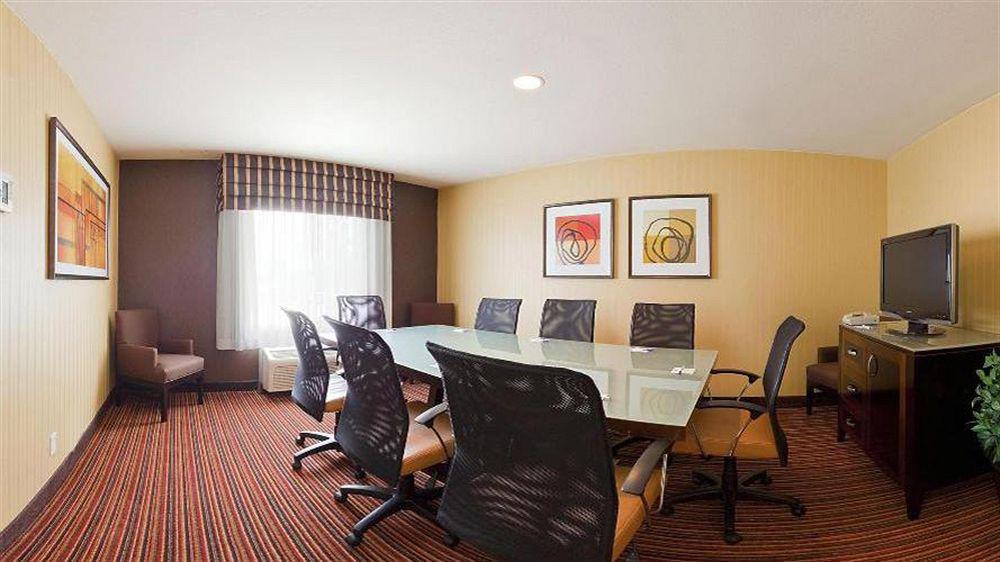 Holiday Inn Express Hotel & Suites Belmont By Ihg Exterior foto