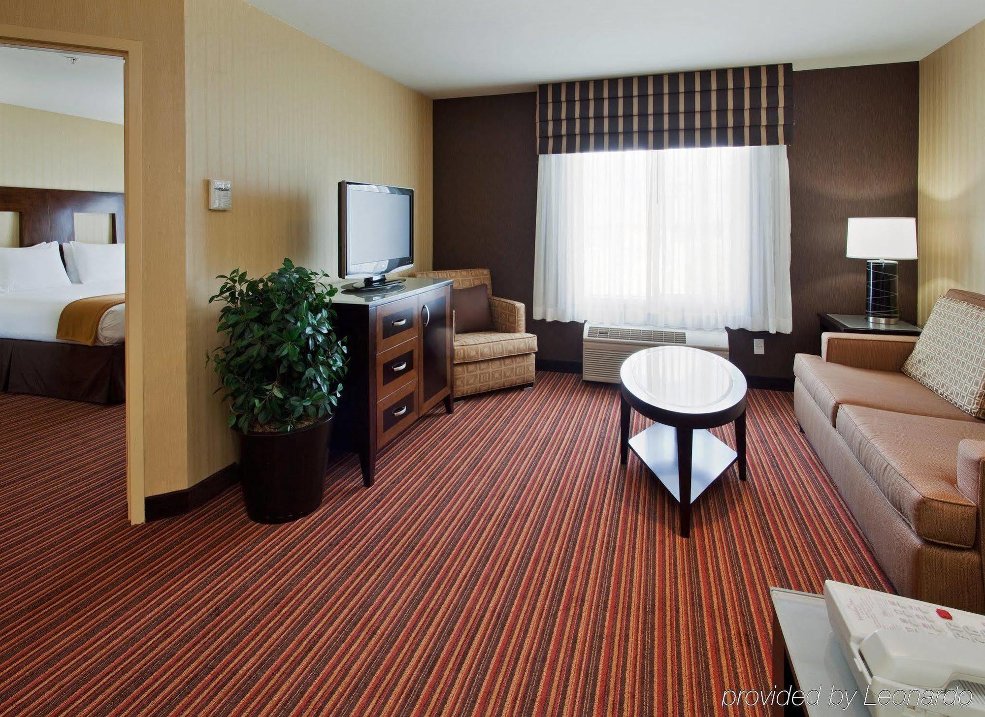Holiday Inn Express Hotel & Suites Belmont By Ihg Cameră foto